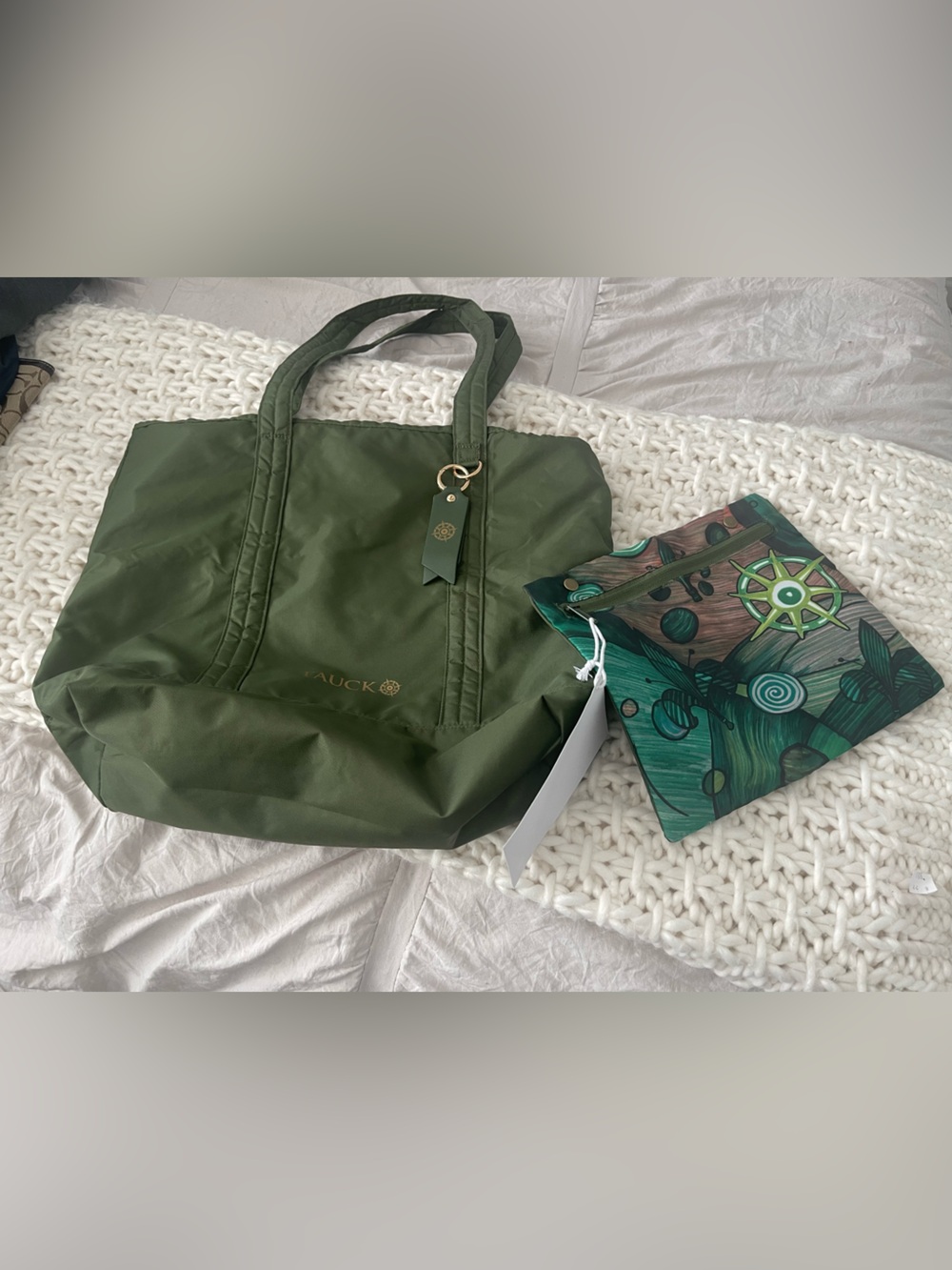 New Tauck Luxury Tour Travel Tote Bag Olive Green Nylon Zippered Pouch Set